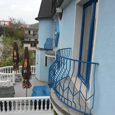 Magnolia Guest house 3*