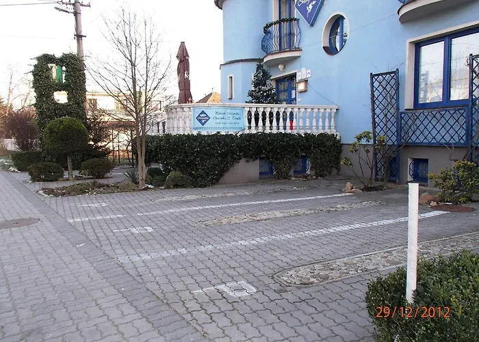Pensión Magnolia 3*